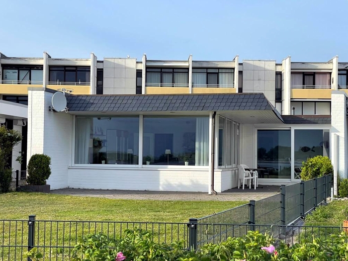 Bungalow 02